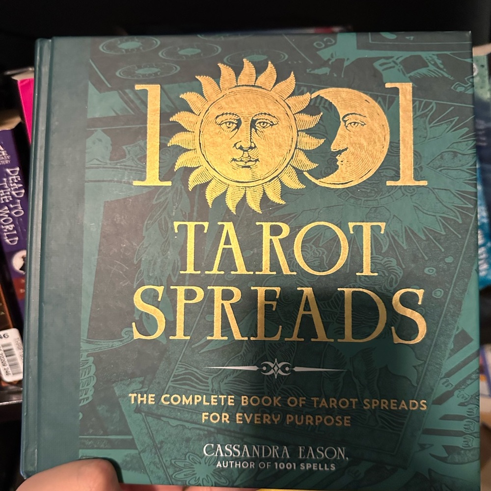 Hardcover 1001 Tarot Card Spreads